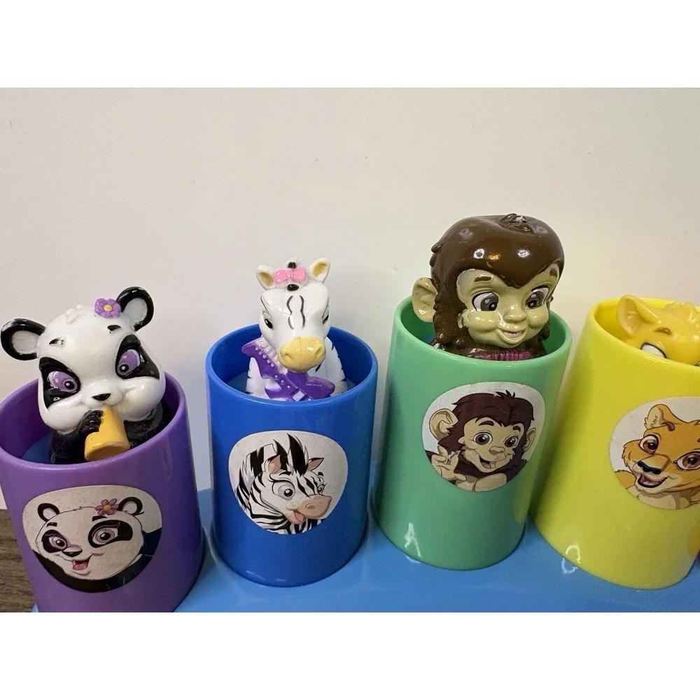 Garanimals Peek A Boo Player Piano Musical Toy Music Keys Pop Up Characters